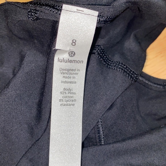 Lululemon - Picture 3 of 3